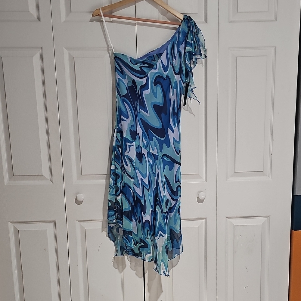 Alyn Paige One-Shoulder Asymmetrical Chiffon Dress –Blue Swirl Print (NWT) – 7/8